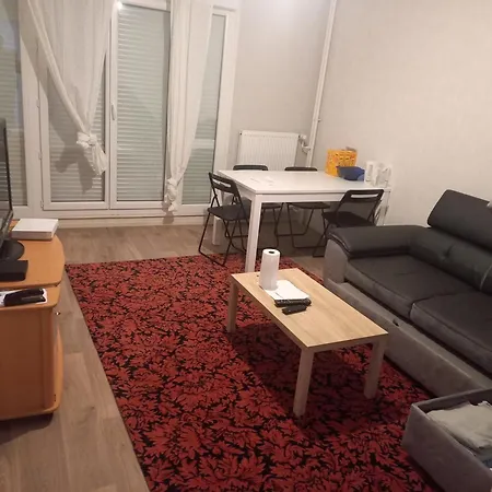 Апартаменты Meuble 3 Pieces Клермон-Ферран